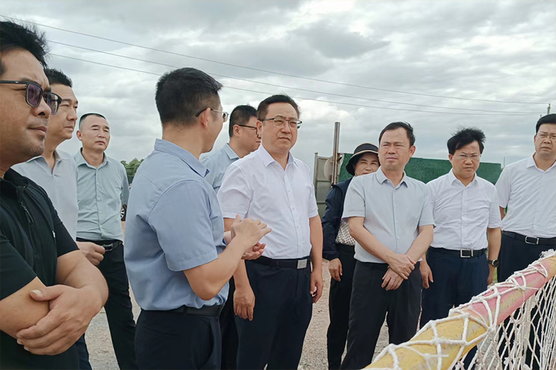 贛州市委常委、副市長(zhǎng)何琦一行蒞臨挺進(jìn)環(huán)保D5地塊土壤治理項(xiàng)目調(diào)研指導(dǎo)