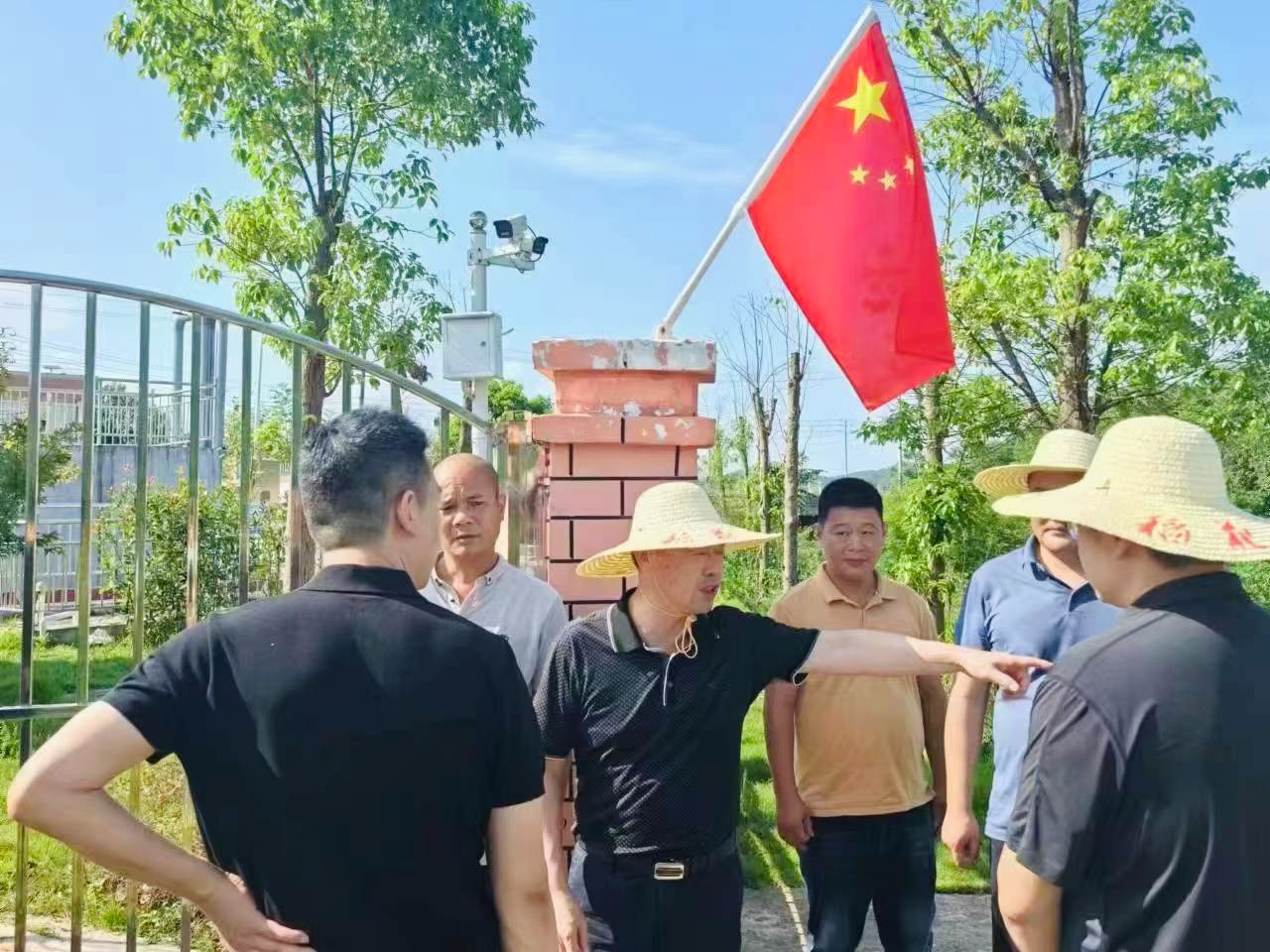 贛州市政府副市長、區(qū)委書記連天浪一行蒞臨我司污水處理廠指導(dǎo)